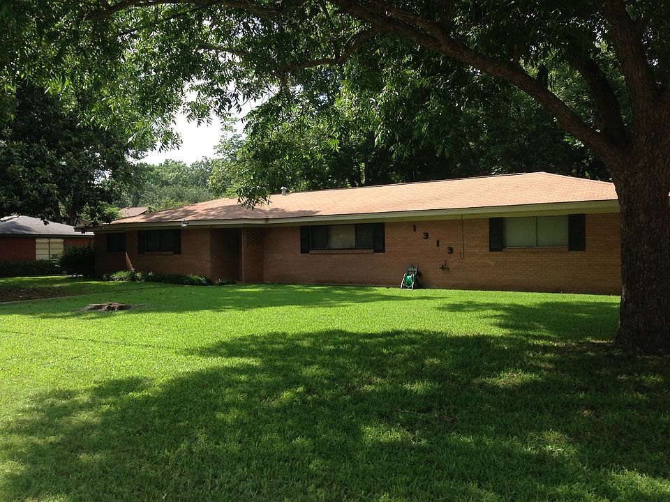 1st image of 1313 E North St