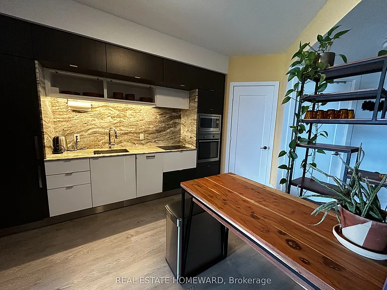 1 Edgewater Dr S #413 — Photo 3