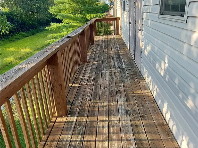 2 floor unit patio