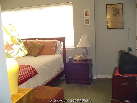 Good-sized Bedroom. Fully carpeted.