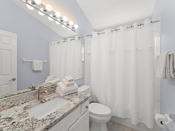 4th image of 8066 Santee Dr