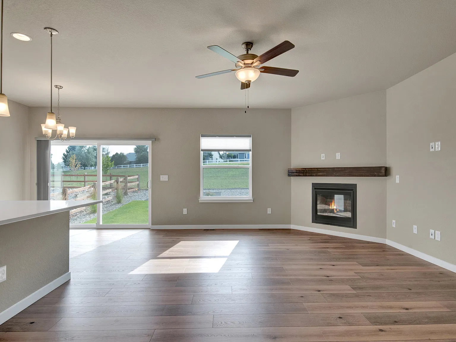 4 bed, 2739 sqft, $2,850 — Photo 4