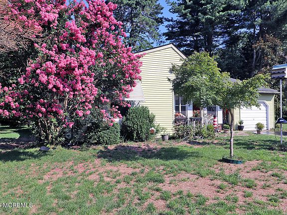 5th image of 2 Brooklane Court #60