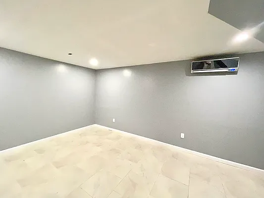 Rented by Pear NYC LLC | media 34