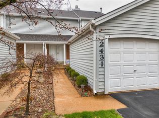 2431 Broadmont Dr, Chesterfield, MO 63017