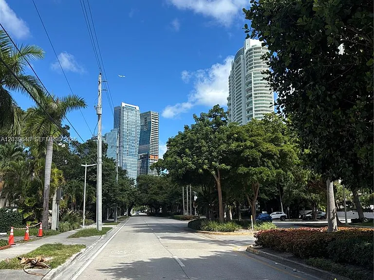 1918 Brickell Ave #101 — Photo 2