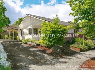 7916 NE Oregon St, Portland, OR 97213