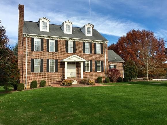 1st image of 341 Oakmont Dr