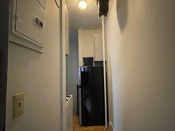 2nd image of 132 Thompson St APT 11
