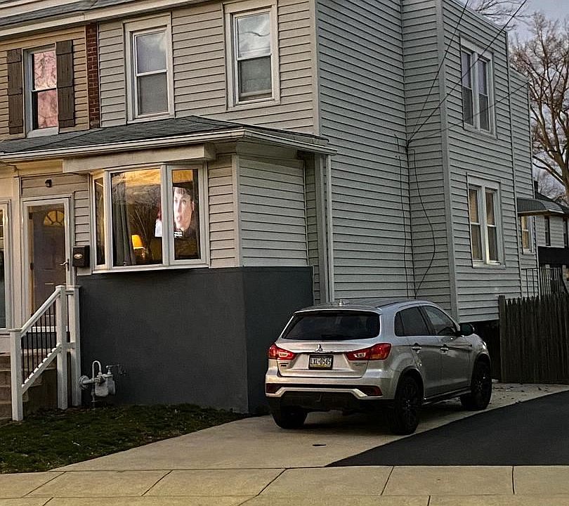 1st image of 622 Swarthmore Ave