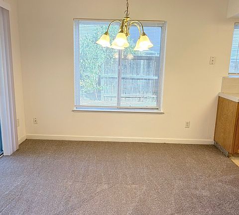 5th image of 747 Mainberry Dr