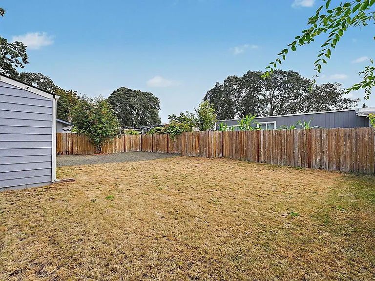 14917 W Thorne Ln SW — Photo 21