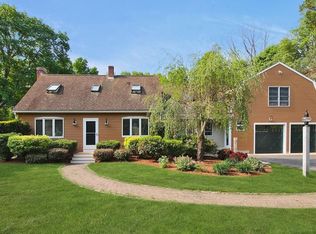13 Colonial Rd, Medway, MA 02053