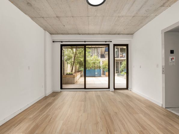 293 Hawthorne St APT 2B