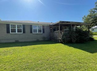 2977 Caledonia St, Marianna, FL 32446