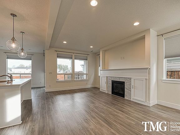 2nd image of 13620 NE 110th Way
