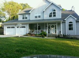 312 Ontario St, Lake Ronkonkoma, NY 11779