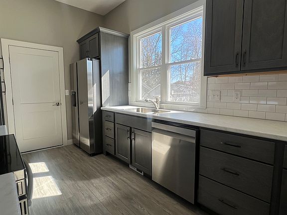 4th image of 502 N 6th St