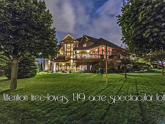 2nd image of 2208 W Cherrywood Cir