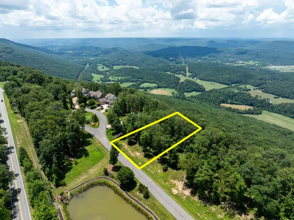 63 Brow Wood Ln #B-21, Lookout Mountain, GA 30750