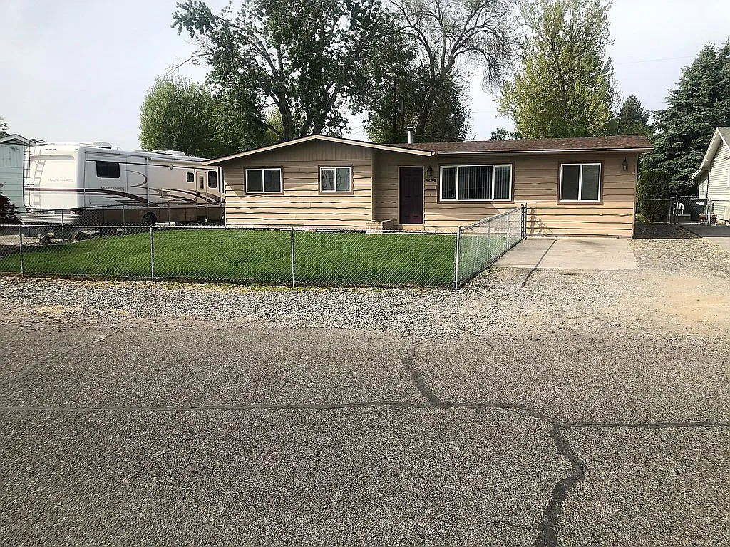 3629 W Ruby St photo 1