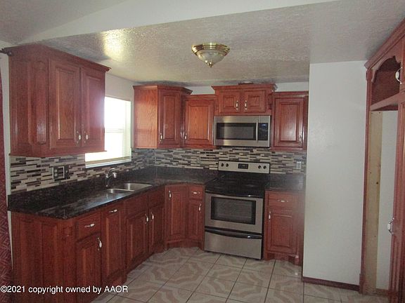5th image of 6705 NE 17th Ave