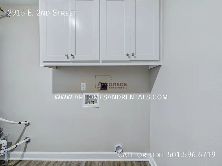 2915 E 2nd St — Photo 12