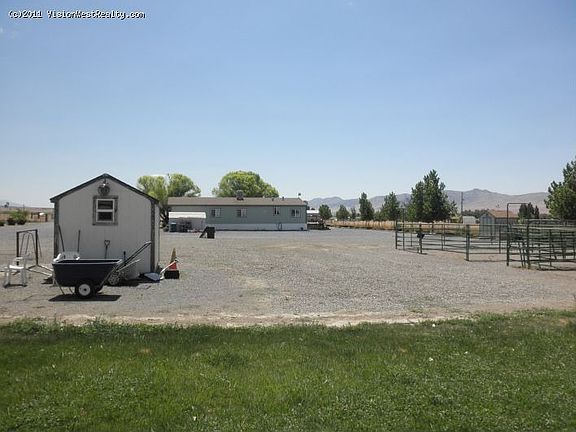 3rd image of 3315 E Donald Ln