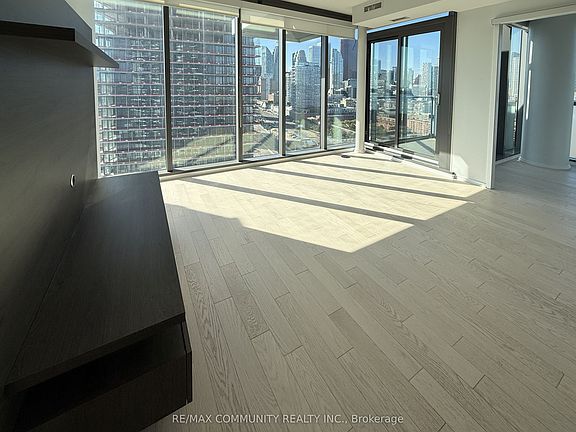 3rd image of 16 Bonnycastle St #2102