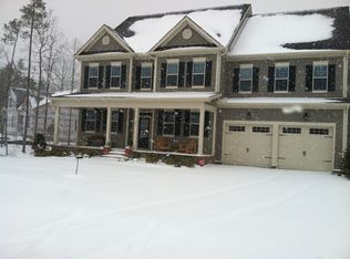 901 Queensdale Dr, Cary, NC 27519