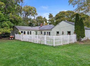 9765 N Port Washington Ln, Mequon, WI 53092