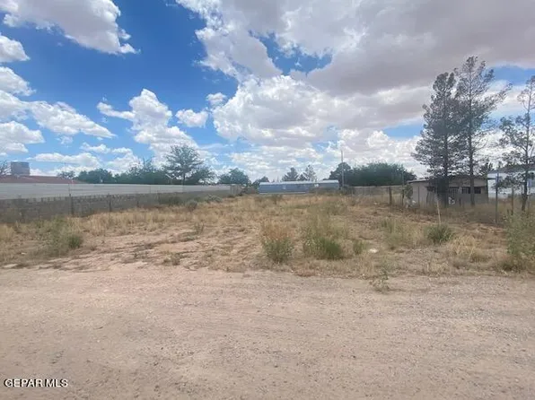 3825 John Henry St, El Paso, TX 79938