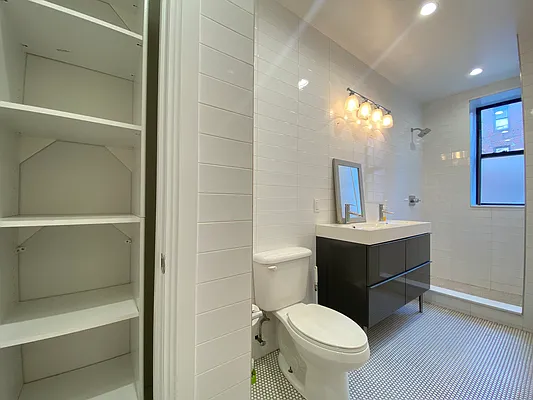 Rented by NY Space Finders Inc. | media 9