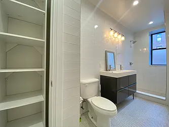 Rented by NY Space Finders Inc.
