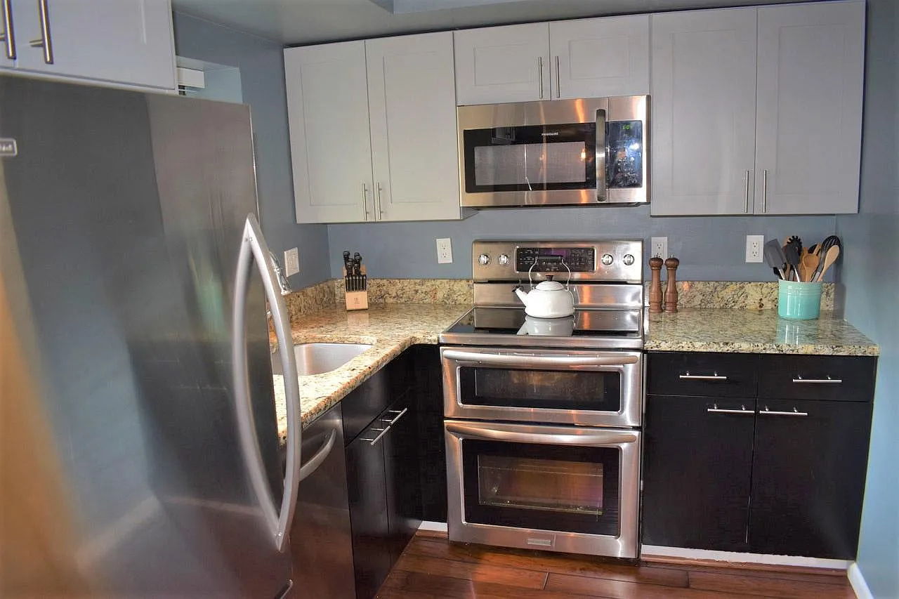 2 bed, 1.5 bath, 1200 sqft, $3,000 — Photo 4