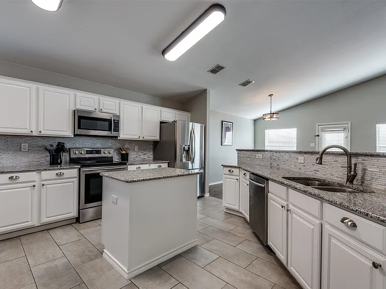 1900 Juniper Dr — Photo 13