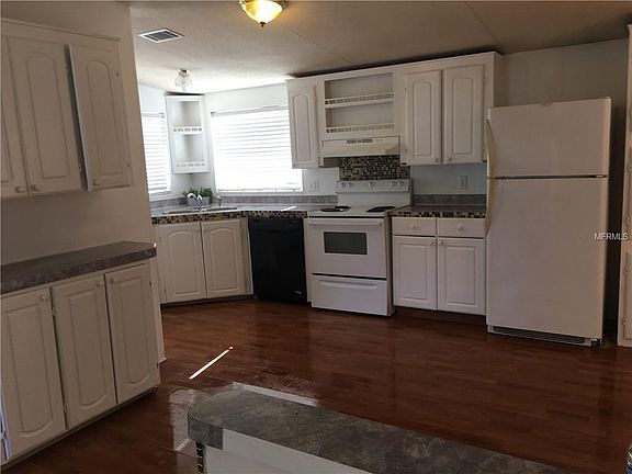 2nd image of 781 Crestview Dr