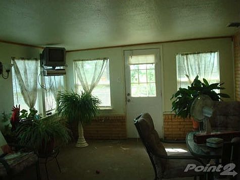 3rd image of 6524 Sayle St