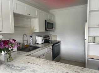 801 Henry Clay Ave APT 110, New Orleans, LA 70118