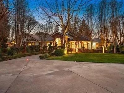 10657 E San Felipe Ave, Clovis, CA, 93619