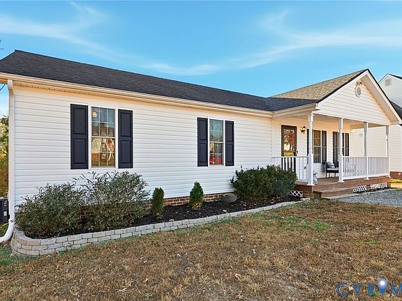 2nd image of 109 Saint Charles Pl