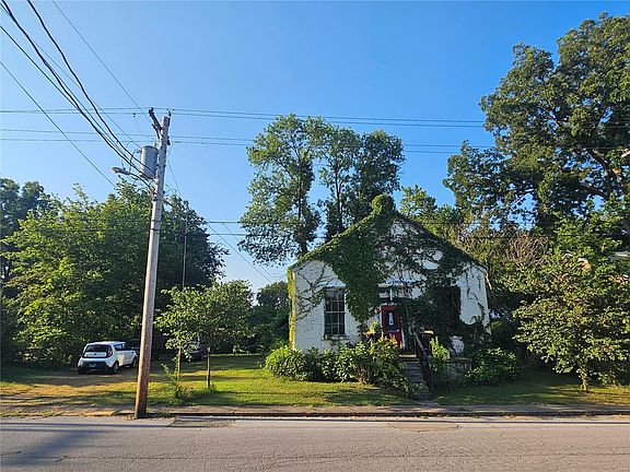 3rd image of 145 Washington St