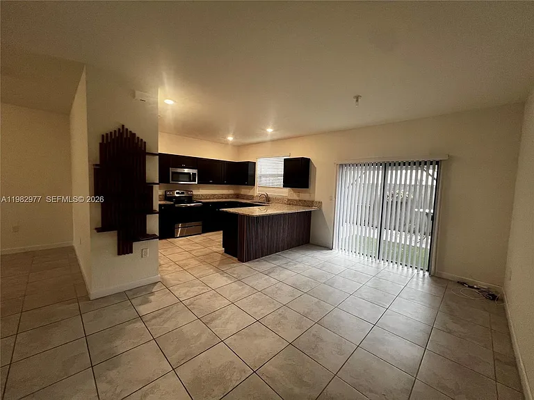 11989 SW 150th Pl — Photo 6
