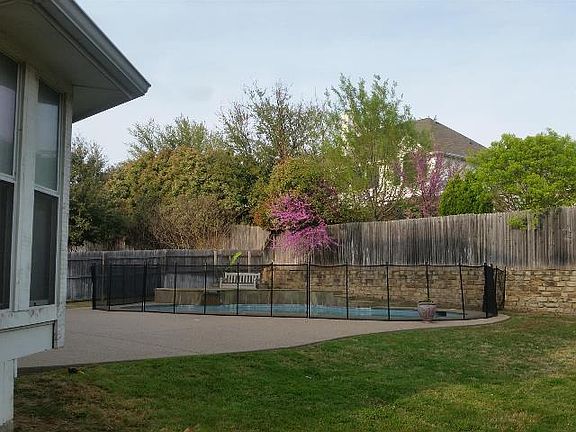 5th image of 7908 Parkwood Plaza Dr