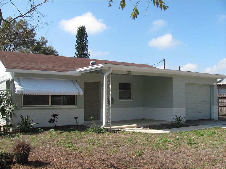 1st image of 123 NE Lincoln Cir N