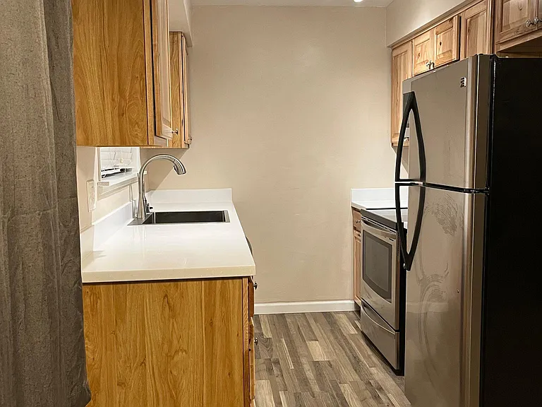 3051 Lois Dr — Photo 2