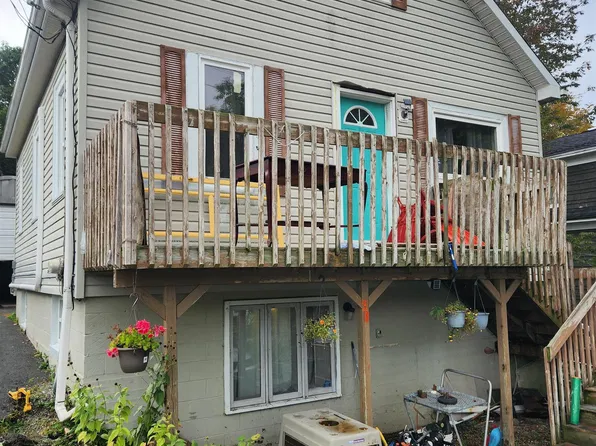 58 Williams Lake Rd, Halifax, NS B3P 1T1