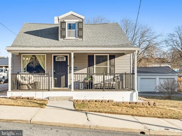 217 S Church St, Waynesboro, PA 17268