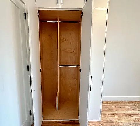 5th image of 527 Leonard St #2B