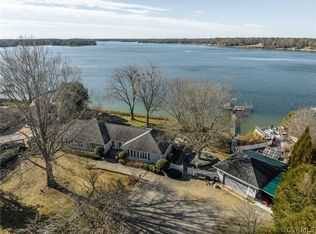 868 Horse Point Rd, Hartfield, VA 23071